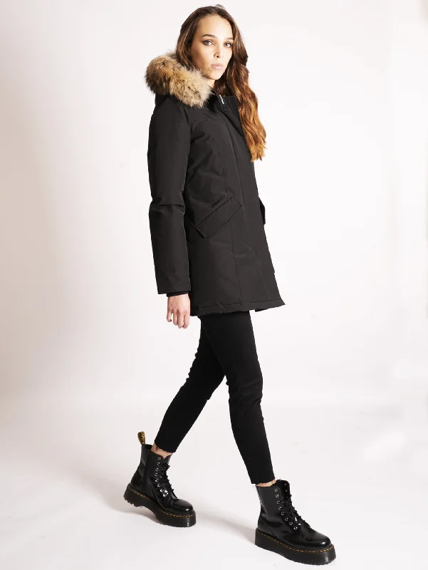 Giaccone Parka con Cappuccio in Raccoon Nero