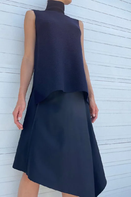 Margot Skirt in Navy