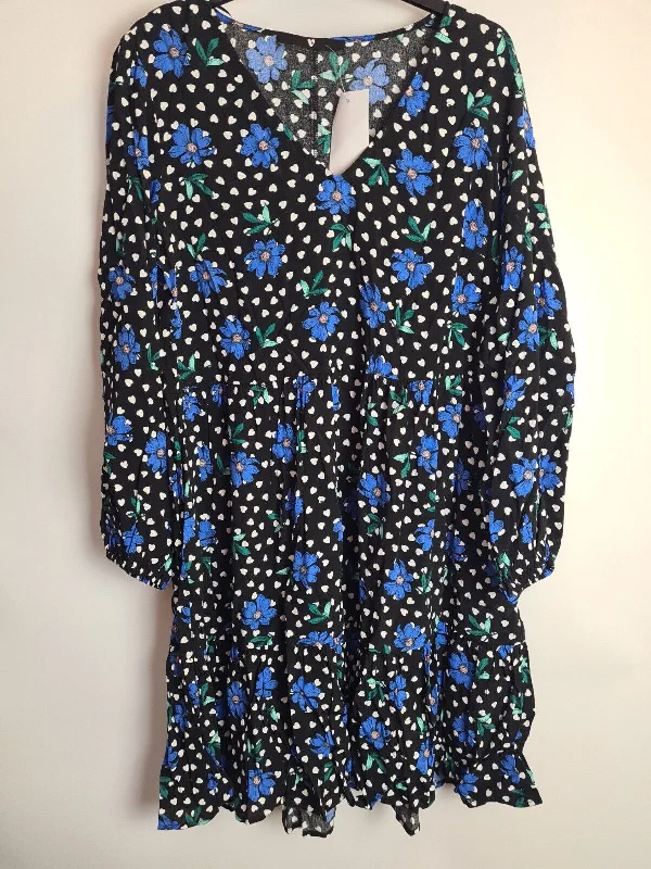 V Neck Tiered Mini Blue Floral Dress Size 16 **** V529