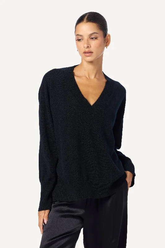 LIGHTWEIGHT NYLAH CASHMERE V-NECK PULLOVER | BLACK